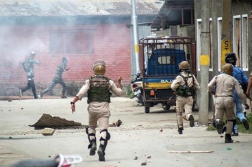 درگیری پلیس هند با نمازگزاران عید قربان در کشمیر
