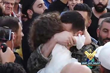 دیدار فرمانده مستشاران حزب‌الله لبنان با دختر چهار ساله‌اش