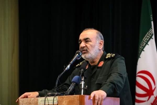 برگزاری نشست تحلیلگران سیاسی با حضور فرمانده سپاه در آستانه روز قدس