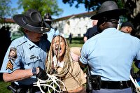یورش پلیس خشن وبی‌رحم امریکا به ۴۰ دانشگاه